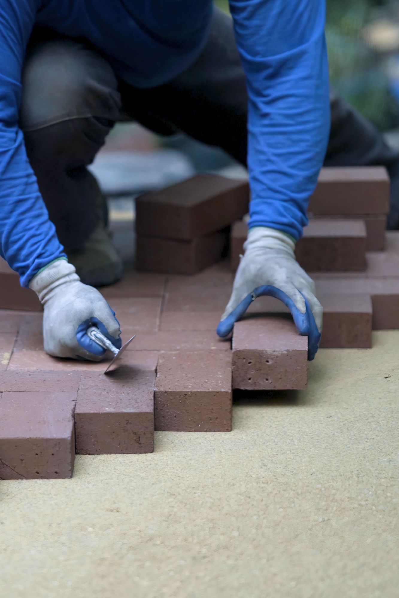 Brick-layer vertical landscaping services by Missing Link